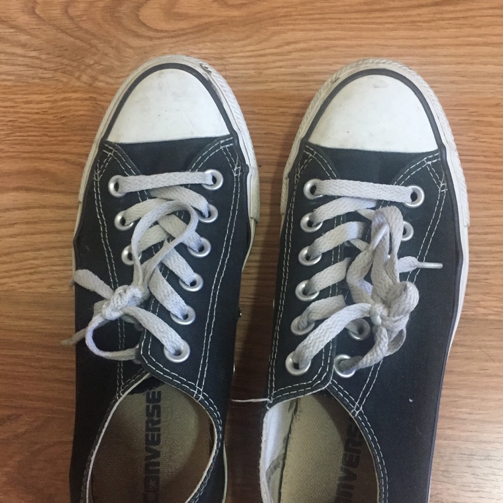 Converse - Picture 2 of 3